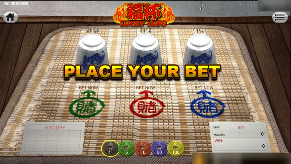 Fu Bei Lucky Cups table with three blue and white porcelain cups on a bamboo mat, three coloured betting spots and chips from 1 to 100